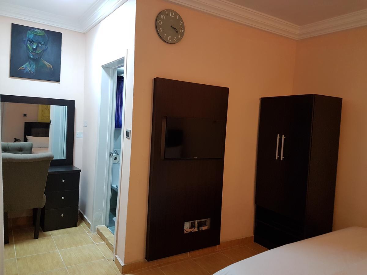 Hillside Gardens Ltd Hotel Лагос Екстериор снимка