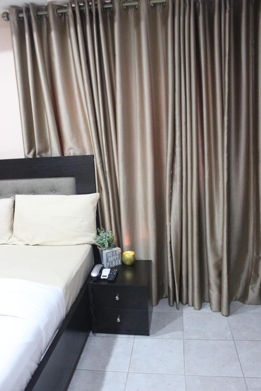 Hillside Gardens Ltd Hotel Лагос Екстериор снимка